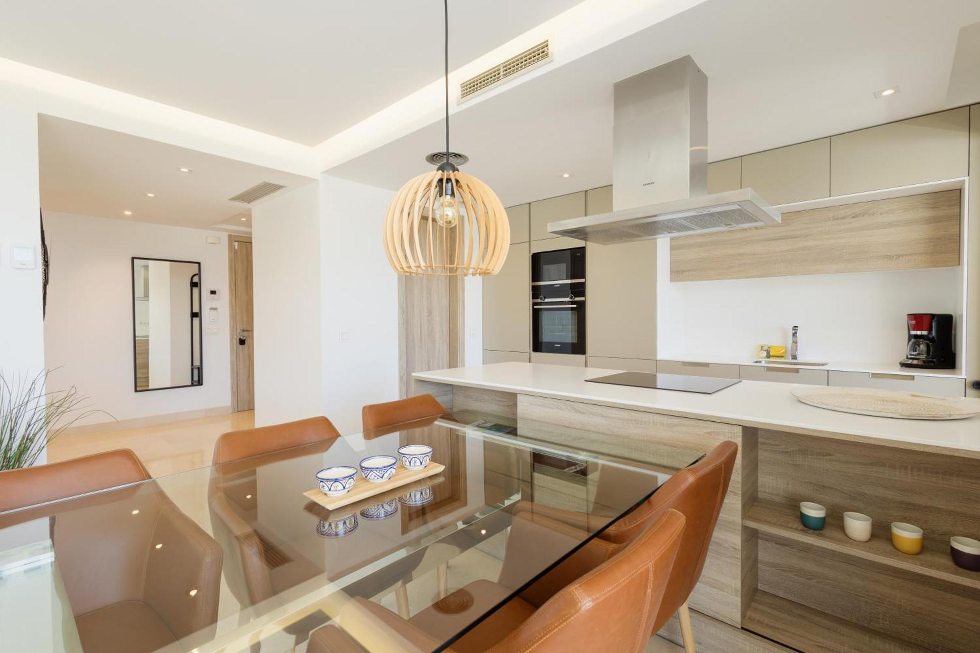 Modern Apartment, With Large Private Terrace And Panoramic Sea Views, In Benahavís Zewnętrze zdjęcie