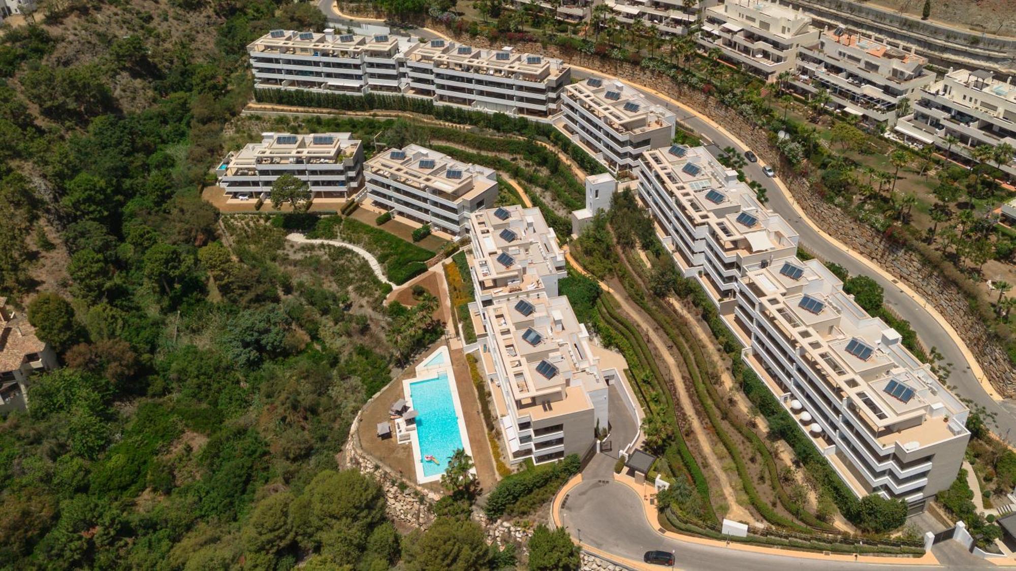 Modern Apartment, With Large Private Terrace And Panoramic Sea Views, In Benahavís Zewnętrze zdjęcie