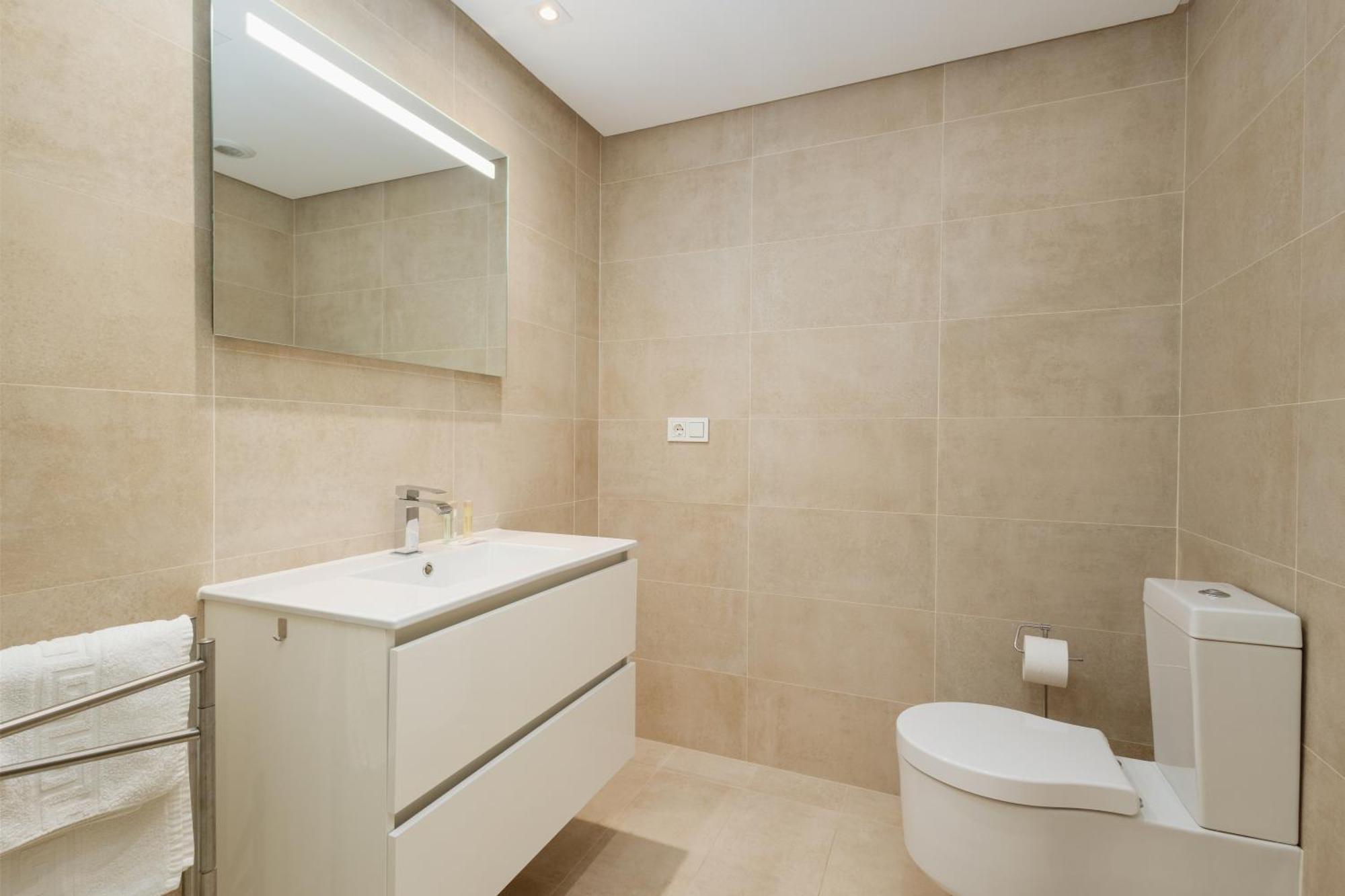 Modern Apartment, With Large Private Terrace And Panoramic Sea Views, In Benahavís Zewnętrze zdjęcie
