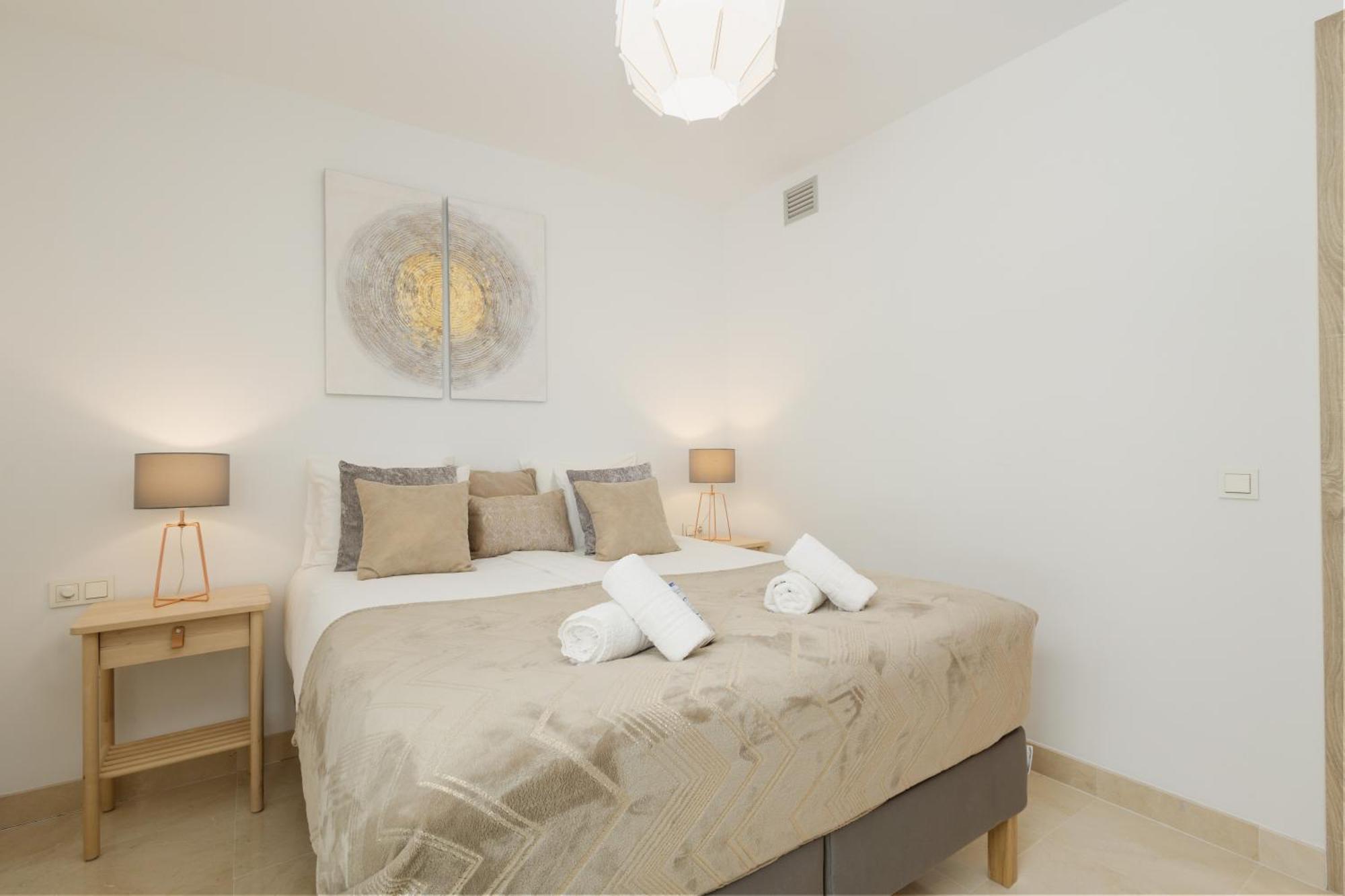 Modern Apartment, With Large Private Terrace And Panoramic Sea Views, In Benahavís Zewnętrze zdjęcie